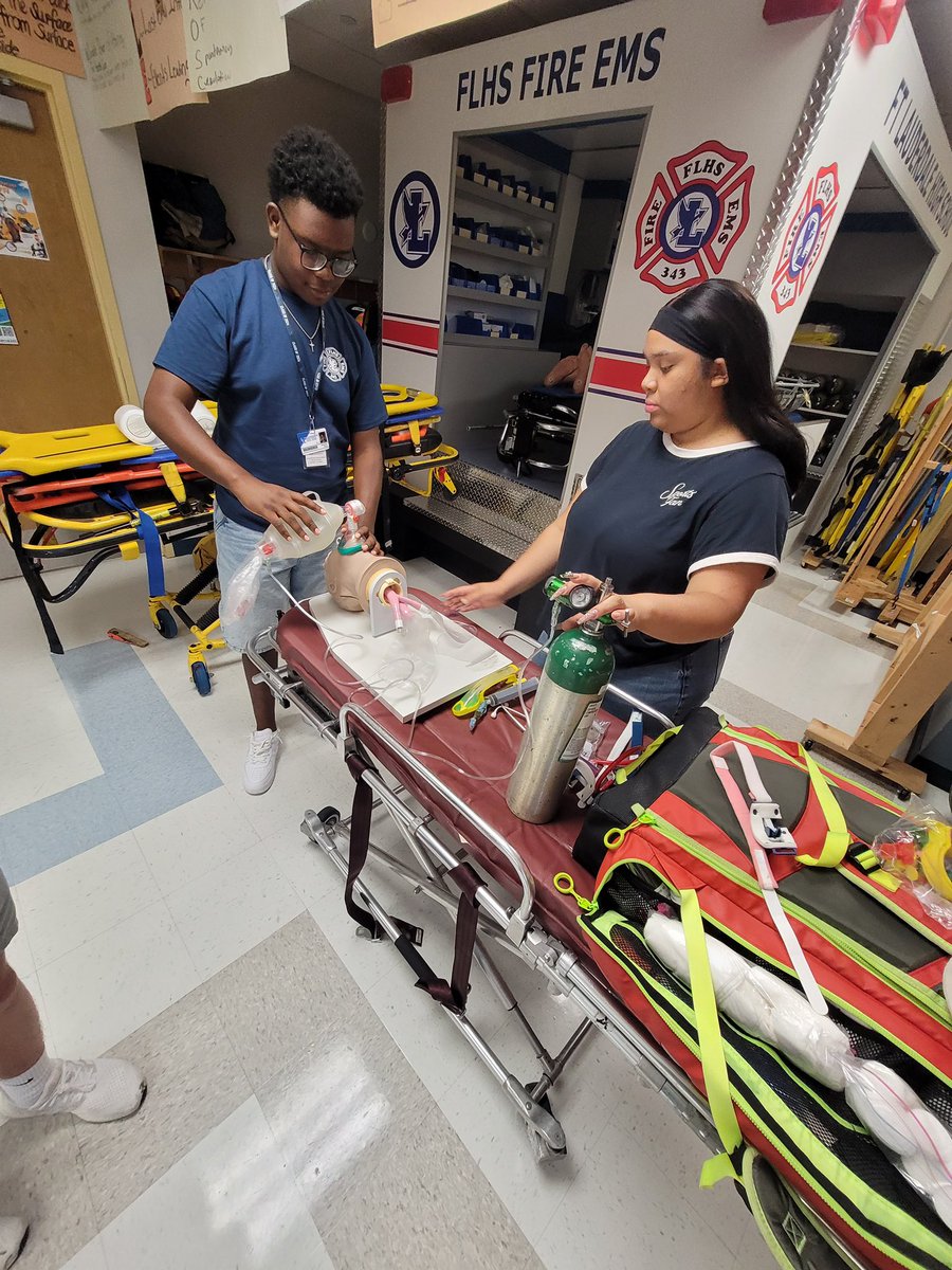 BrowardCTE's tweet photo. ๐ Fort Lauderdale H.S. EMT students are mastering advanced airway techniques โ building life-saving skills & preparing to serve our community. ๐ช๐ #FutureFirstResponders #CTACE #FortLauderdale https://t.co/sMsYtx9rJF