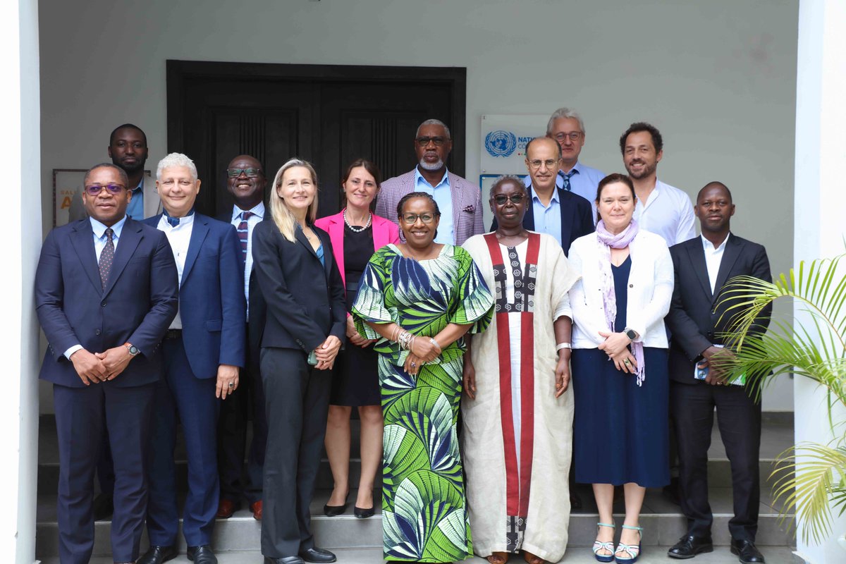 Alors que l’#UNGA80 a souligné l'intérêt de revitaliser le multilatéralisme, l’<a href="/ONU_CIV/">Nations Unies Côte d'Ivoire</a> &amp; la <a href="/DagHammarskjold/">Dag Hammarskjöld Foundation</a> ont, ce 30 sept., exploré des solutions pour renforcer le leadership collectif des Nations Unies en 🇨🇮 afin d'accélérer l’#Agenda2030 de développement durable. #UN80