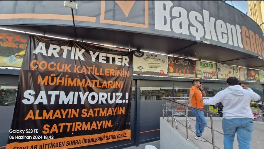 CumaTatilOlsun's tweet photo. Ankara'da birçok şubesi bulunan Başkent Gross market, israil'e destek veren markaların ürünlerini satmama kararı aldı;  
"Çocuk katillerinin mühimmatlarını satmıyoruz."

“Benim Gündemim Sumud!” ✨ #MyAgendaSumud
#GSvLIV NTV Washington https://t.co/RShLRWxihQ