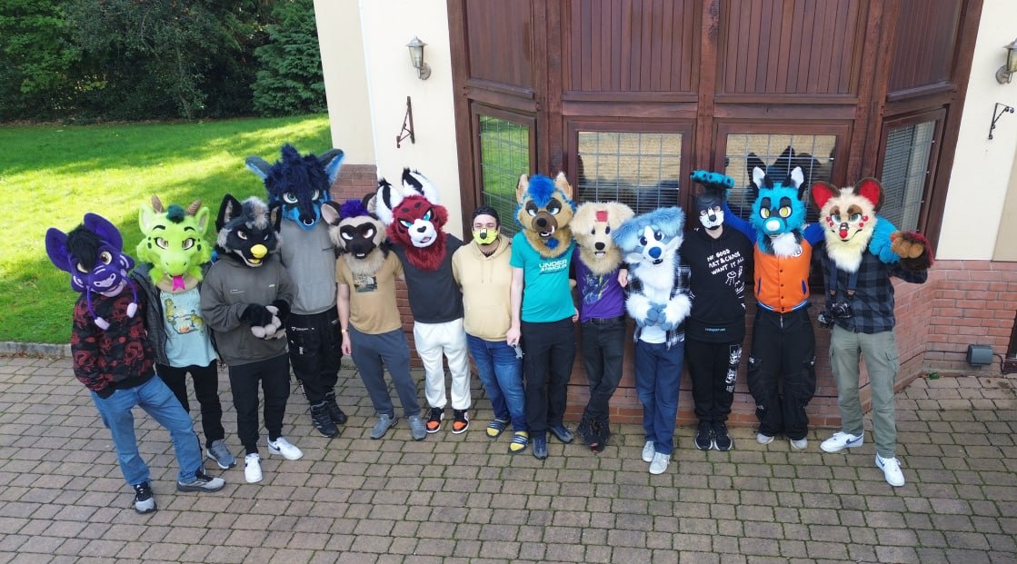 CRASH (@crashdayeen) on Twitter photo I had a awesome weekend with yall at the Mansion! Thank you all for coming and i look forward to doing it all again :3 π I had a awesome weekend with yall at the Mansion! Thank you all for coming and i look forward to doing it all again :3 π