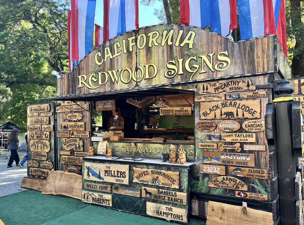 Enlightnldrship's tweet photo. Candy festival in Genoa, Nevada๐ฅ๐ญ
#106thanniversary #fun #family #festival #party https://t.co/tAdwcHzC1l