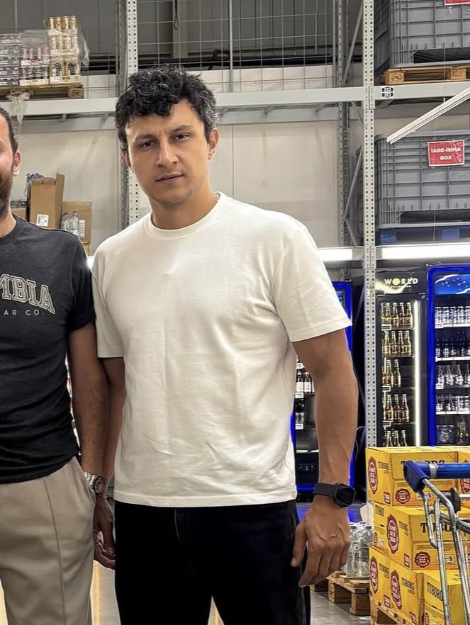 bu yakışıklılıkta nedir böyle 🫠