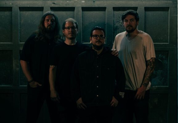 scnfdm's tweet photo. "The Worst In Me" by inTENSIONS feat. Danny Murillo drops 10/1, but we've got an exclusive premiere of the song's new video &amp; BTS comments from guitarist Jon on the creation of the track right now!

https://t.co/B0rEmUHn2j

#inTENSIONS #DannyRose #HollywoodUndead #TheWorstInMe https://t.co/YqGTnVwYEk
