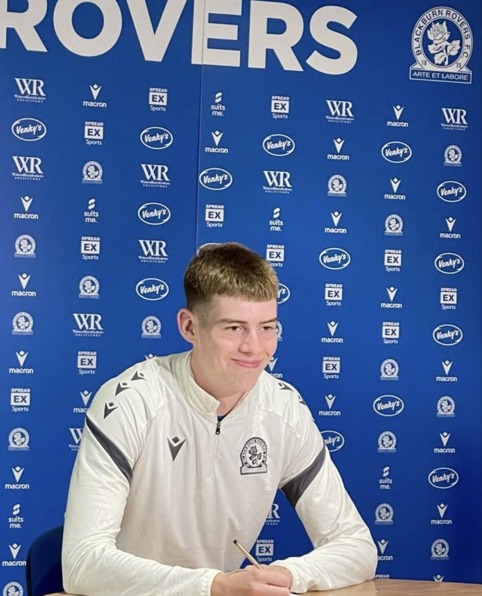 ⚽️ OLD BOYS
Congratulations to former pupil Archie Henderson who signed for Blackburn Rovers FC at the start of this season. Archie was an integral part of the U15 and U16 DGSB teams who won the Kent Cup in 2024 and 2025. We wish Archie the very best.