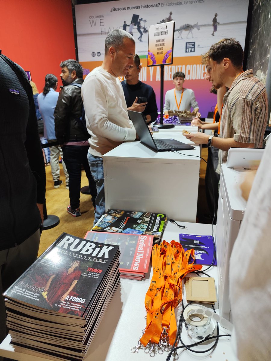 RevistaRubik's tweet photo. La edición de octubre de la #RevistaRubik, ya disponible y a disposición de todos los profesionales que acudan estos días a @iberseries_pi . 

Puedes encontrar ejemplares en los principales espacios informativos y de celebración de paneles en @mataderomadrid : Cineteca, Zona de Acreditaciones, Mostrador Chopera y Mostrador Casa del Lector. 

https://t.co/8HBFMqRodm