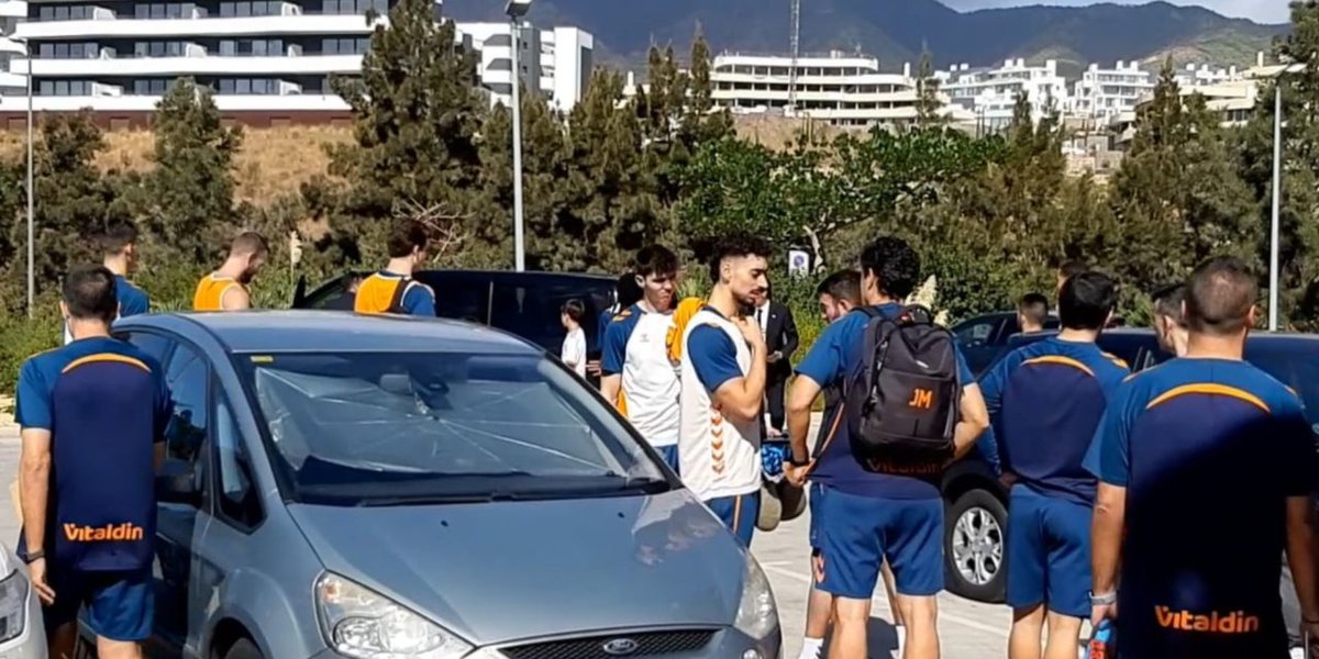 ✏ HISTORIAS DE LA SUPERCOPA. 
➡️ DEL DESPISTE DE LARRY A LOS TRES 'INTRUSOS' EN EL ENTRENO DEL MADRID.
 ✅ Las historias que no viste en TV.
📍 Desde dentro del Martín Carpena y The Embassy.
👇👇
jgbasket.net/supercopa-2025…