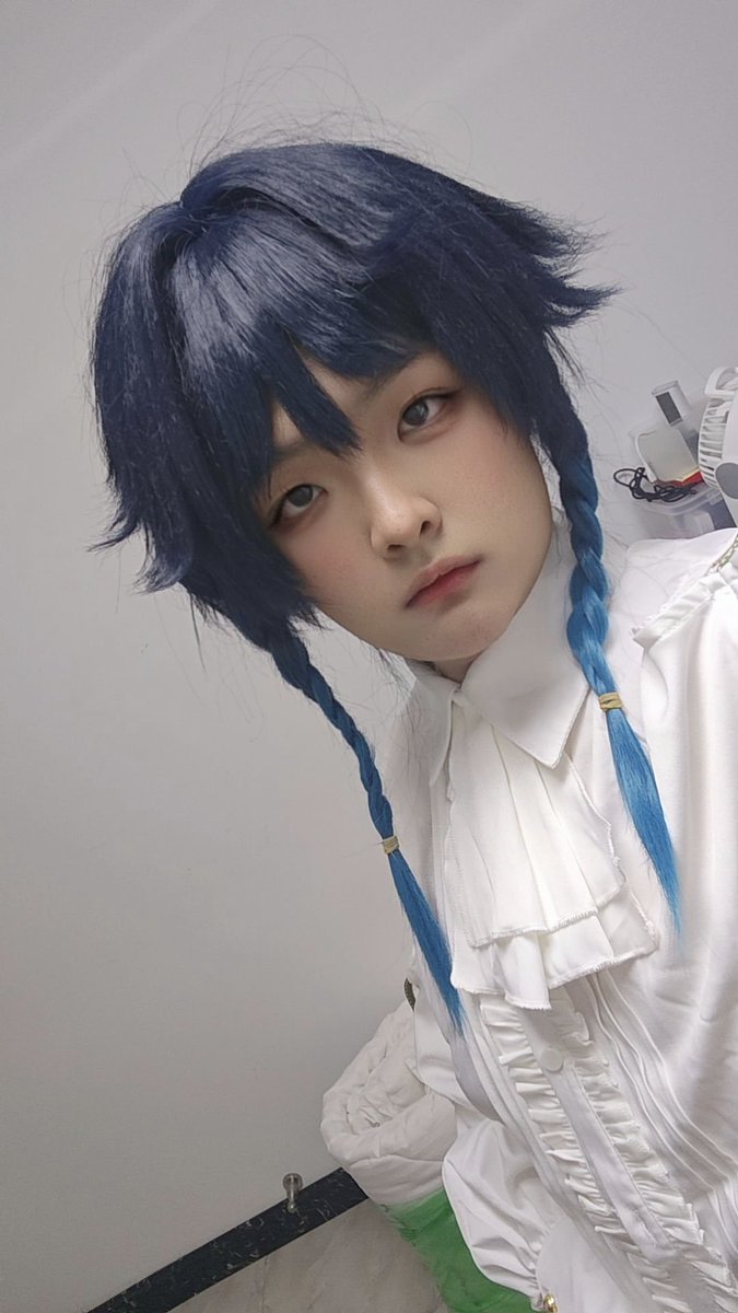 诈下尸，感觉自己好难看，容貌焦虑了。#男娘 #男の娘 #温迪 #cos
