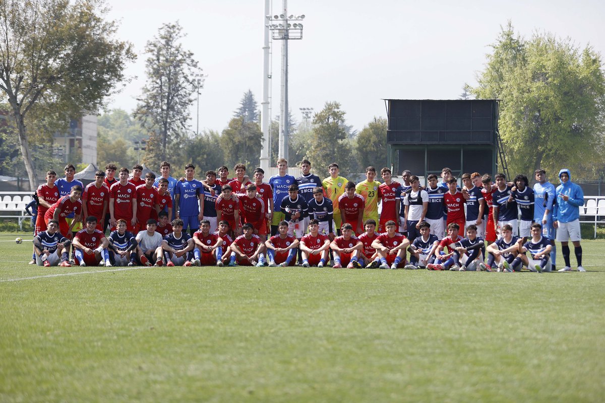 ¡La Roja 🇨🇱 Sub-17 sigue preparando la Copa Mundial Sub-17 de la FIFA Qatar 2025™️!

Los dirigidos por Sebastián Miranda y el Staff de Selecciones Masculinas completaron su séptimo día de microciclo pre-mundialista con un entrenamiento conjunto con el plantel proyección de la
