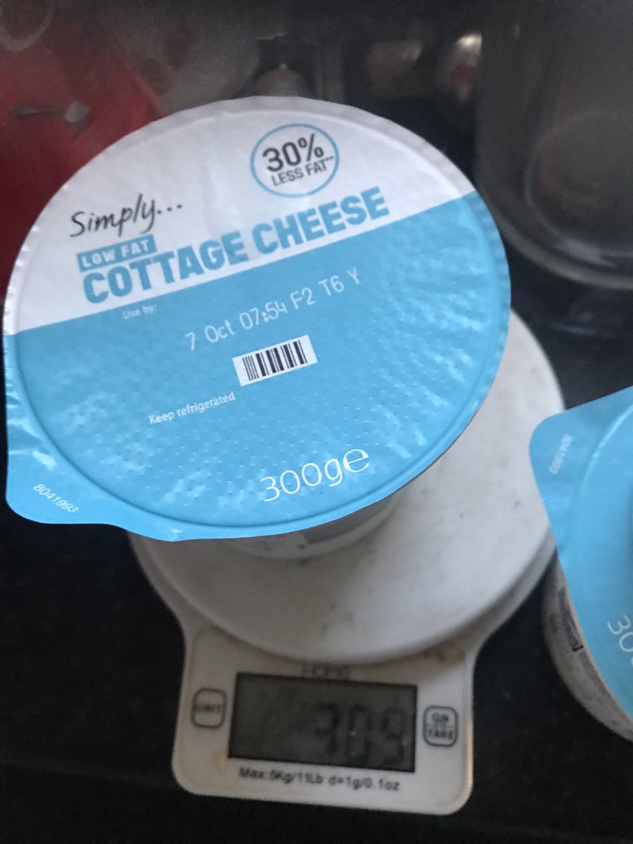 SouthCroydonlad's tweet image. @LidlGB bought these pots of low fat cottage cheese from #lidlchurchstreetcroydon . Each pot should contain 300g. An empty pot weighs 15 grams. This means each pot should be at least 315 grams to get the 300 grams paid for. Nine out of recent batch I bought weigh less. #verypoor