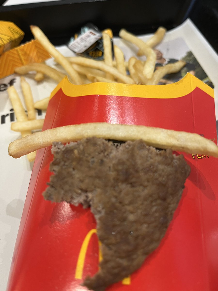 smc_solutions's tweet image. Not a regular visitor to @McDonaldsUK but WTF is this. A Big Mac with burgers that aren’t even as thick as a fry. What a joke.