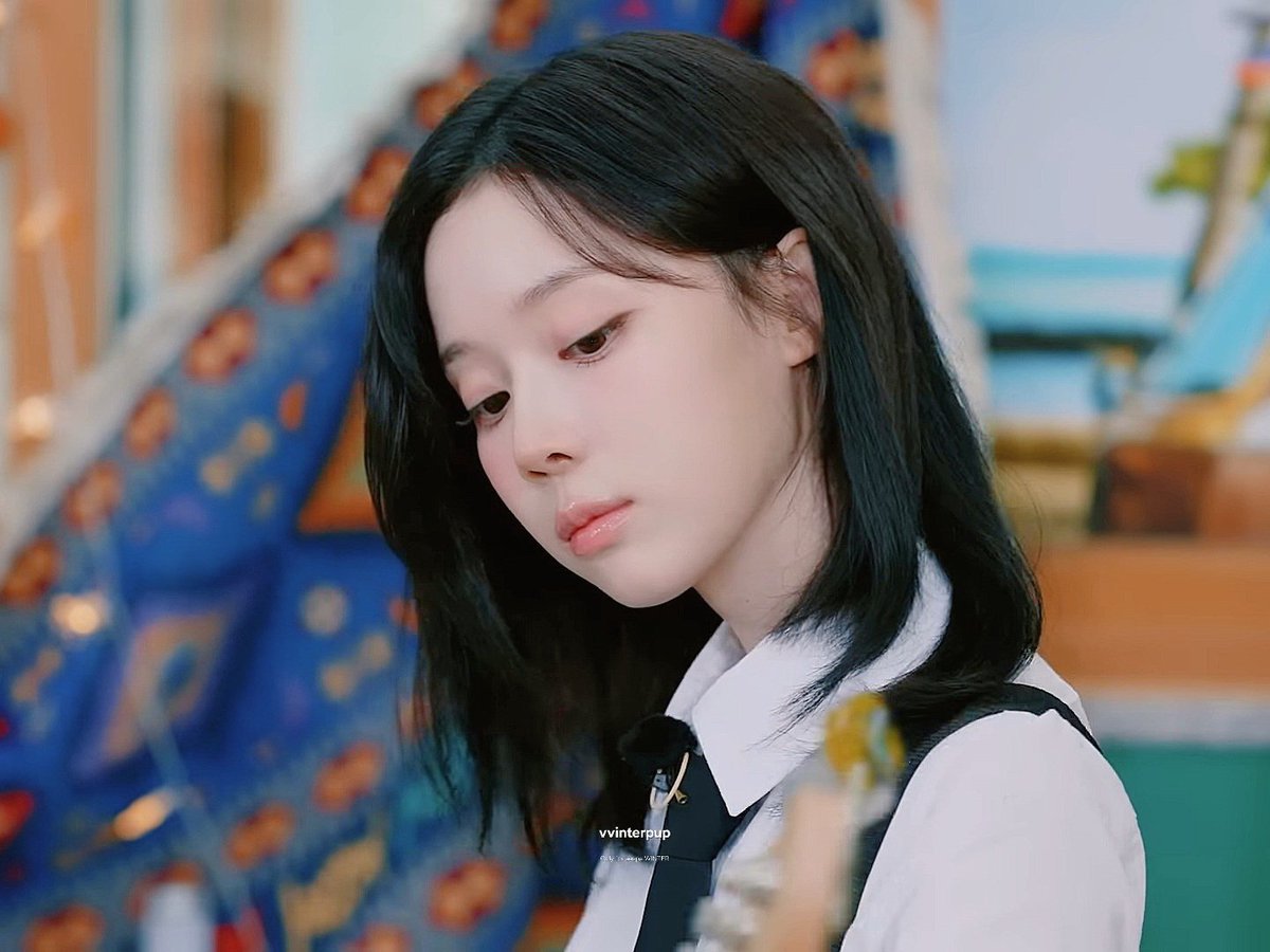 #aespa #WINTER #에스파 #윈터 
School of Rich EP.02 (5)