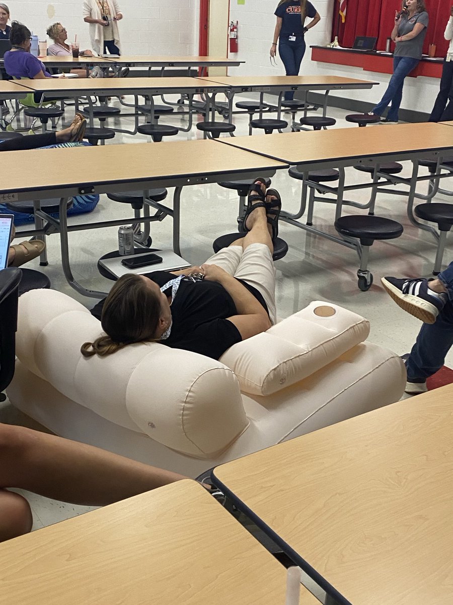 KingsGrantES's tweet photo. ⁦@KingsGrantES⁩ teachers decided to have a little fun and bring their cozy seats to Monday’s staff meeting! #vbcps https://t.co/w9zxOeLwAB