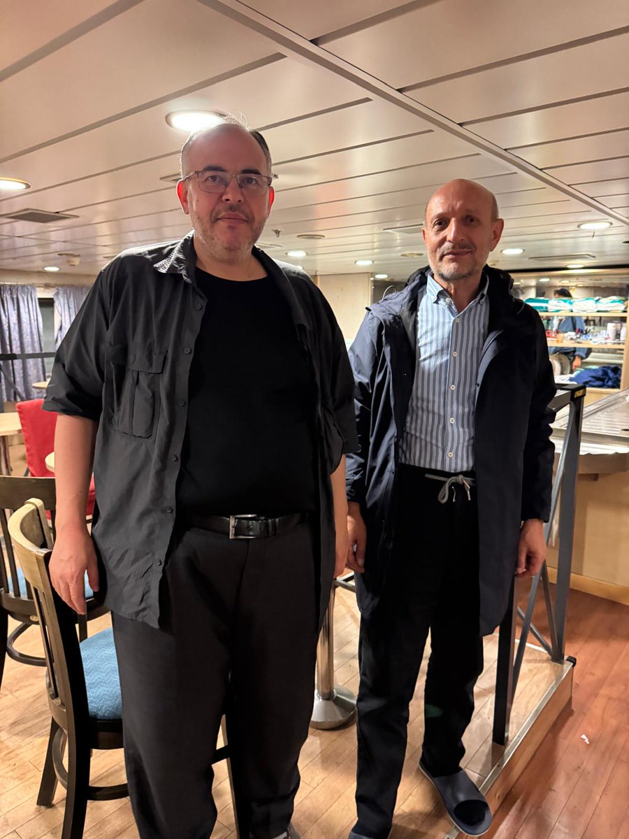 MustafaKurdas's tweet image. SON DAKİKA /YOLUNUZ AÇIK OLSUN....

MİLLETVEKİLLERİMİZ GAZZE İÇİN İTALYA&apos;DAN HAREKET ETTİ... 

Günlerce Tunus&apos;ta Gazze&apos;ye gitmek için bekleyen ancak son dakikada filo listesinden çıkarılan Milletvekillerimiz büyük çabalar sonucundu yolculuklarına başladılar. Hatırlanacağı üzere…