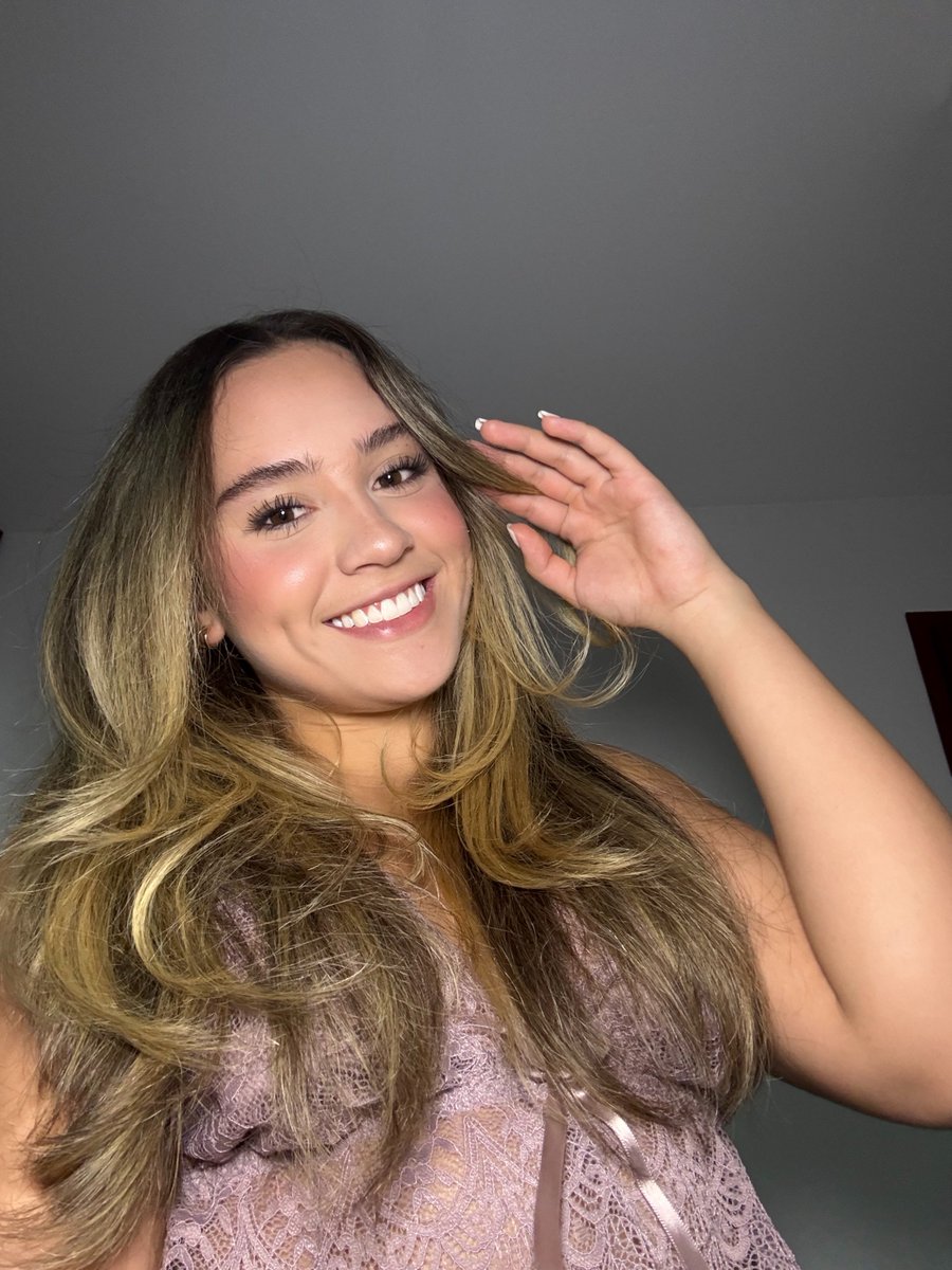 Sabriinasweeney's tweet photo. @SkylarSkye14 so is mine https://t.co/NvfQtCCgft