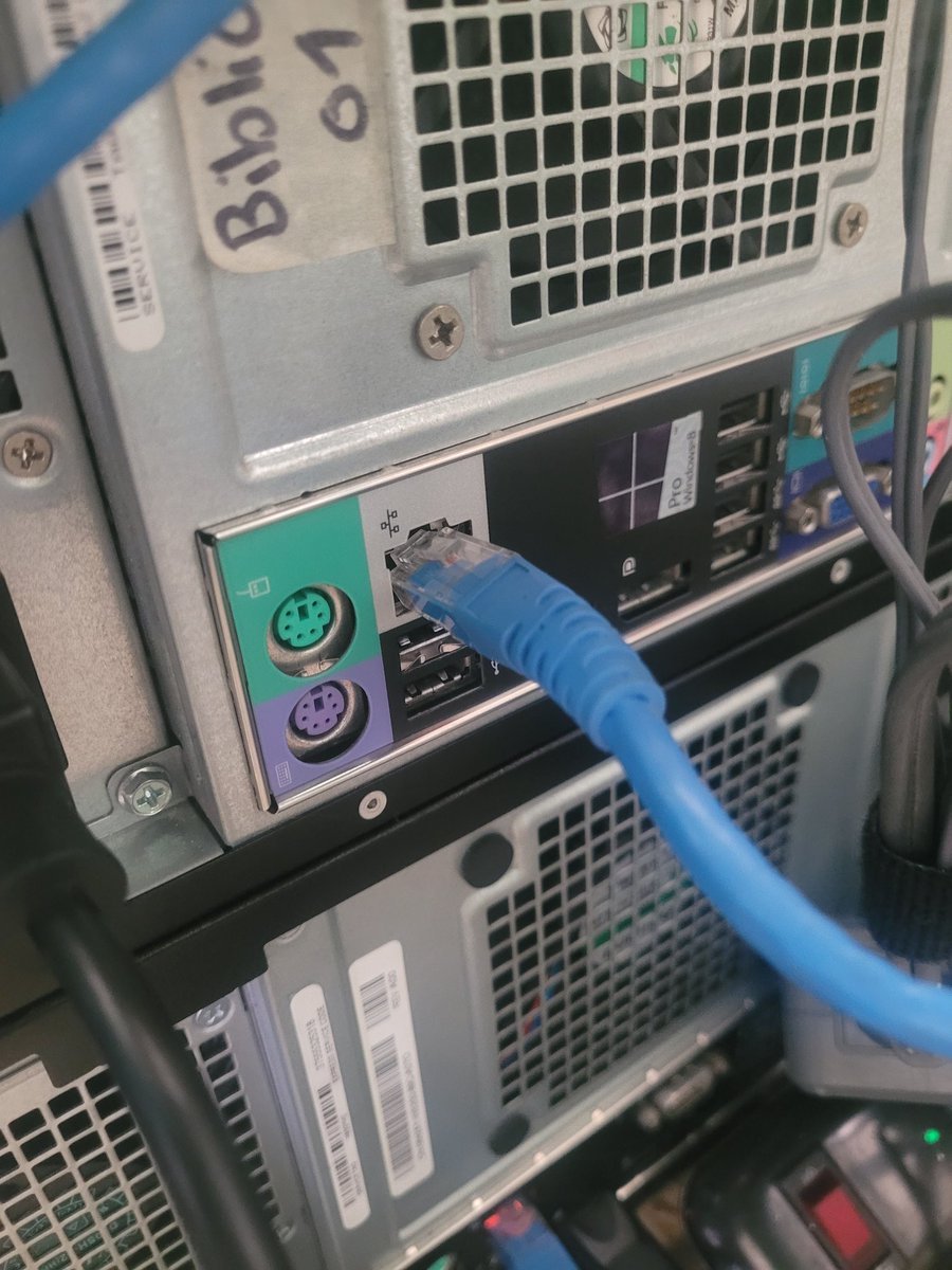agusTechMr's tweet photo. Me: hmm I wonder why my proxmox server isn't working

The proxmox server: https://t.co/Q57F32Aty9