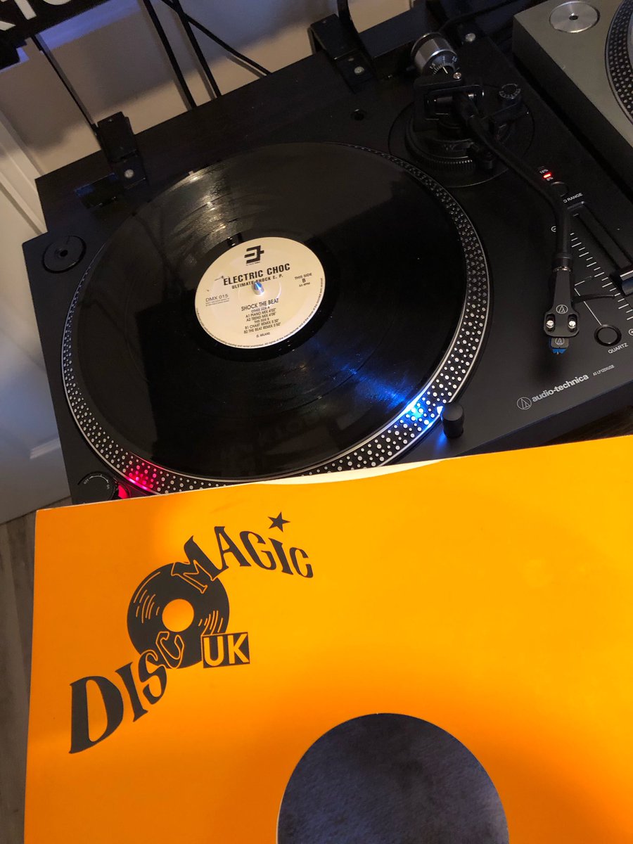 andrewgreatorex's tweet image. Electric Choc - Shock The Beat (Piano Mix) Ultimate Shock EP released on Disco Magic back in 1993. #electricchoc #shockthebeat #pianomix #ultimateshock #ep #oldskool #DMX015 #music #vinyl #records #record #recordcollection #musicyougrewupwith 
#musicyougrewupon