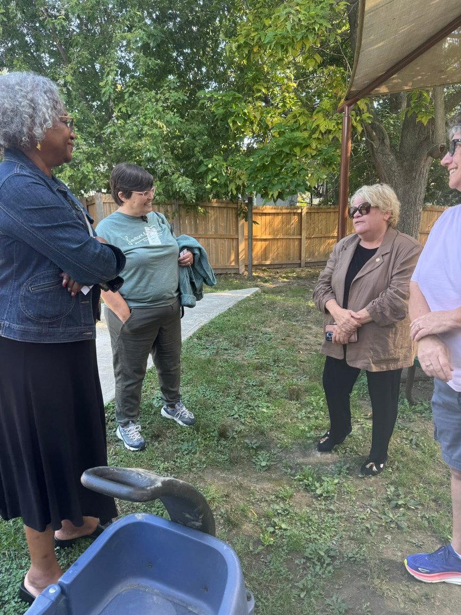 steinmetzHD87's tweet photo. Earlier today I toured Loaves & Fishes in Maryland Heights with my staff & friends from the 87th. Their team provides shelter, food, utility help & more to neighbors in need. 💙 Join us this Friday for their trivia night—info at https://t.co/Pyv60UymlC! #conniecares #HD87 https://t.co/D9Uvuc00He