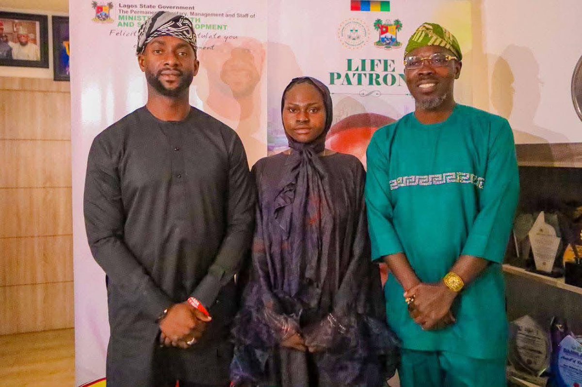 Mandykiss gets appointment as Anti-drug Ambassador in my state???

Tf is happening these days!!!

Very well sha…