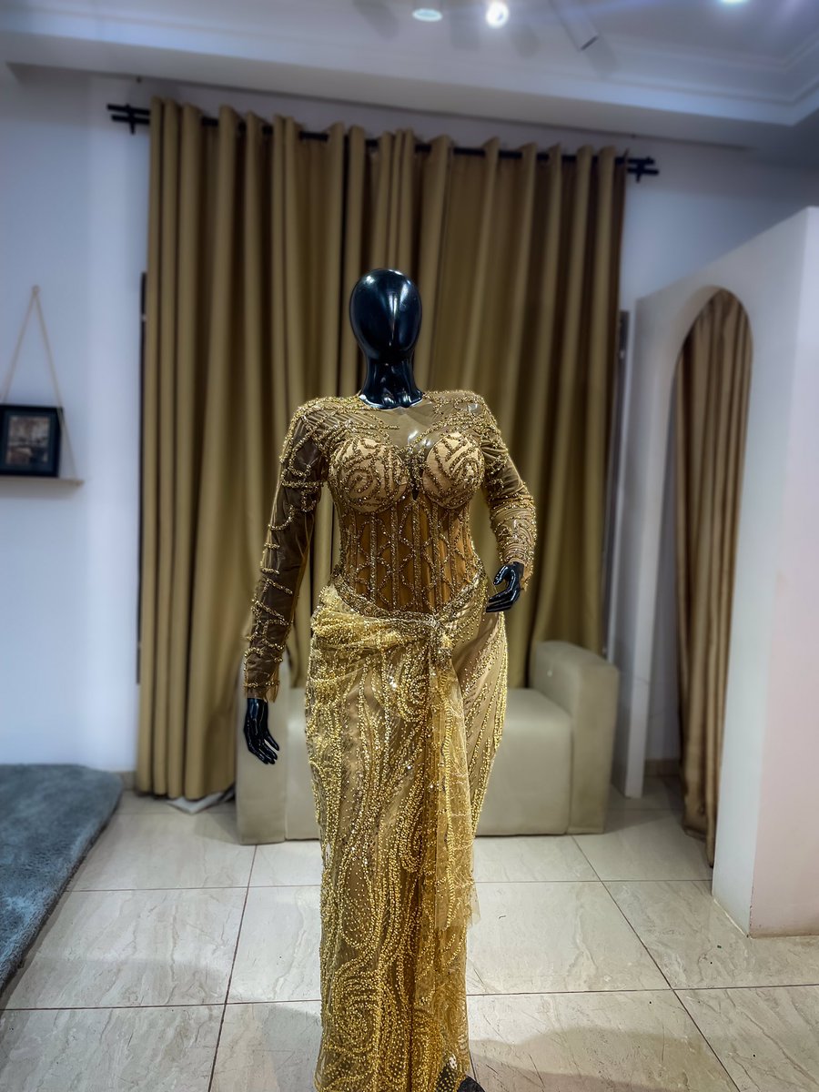 carewcouture's tweet image. 💛⭐️⭐️

#carewcouture #gold #custommade #custommadedress #bespoke