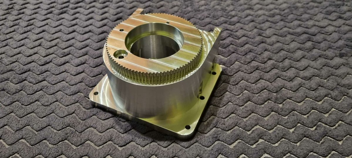 SourceRobotics's tweet image. Aluminum PAROL6? 🤔🤔