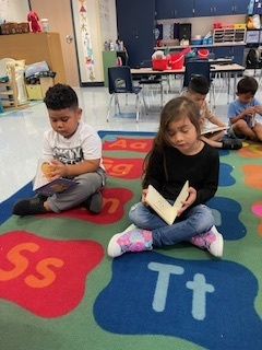 hoodcase97's tweet photo. Prek  participated in our Read In today! #Read3ReadIn #HEB https://t.co/6lrIvEhL0f