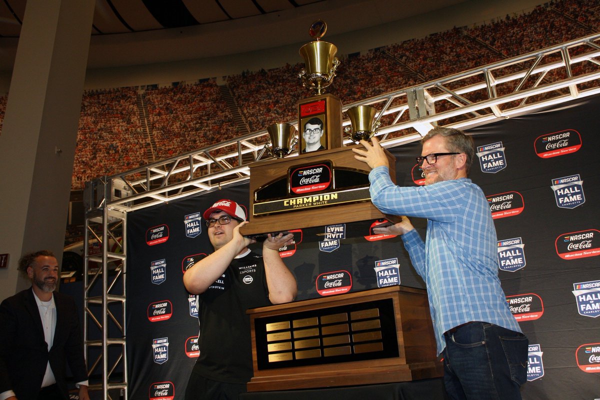 ONE WEEK.
The eNASCAR Coca-Cola iRacing Series Championship concludes LIVE from the NASCAR Hall of Fame on October 7th. Who will hoist the Dale Jr Cup this year?
Tune in next week at 8 PM ET over at eNASCAR.com/live!