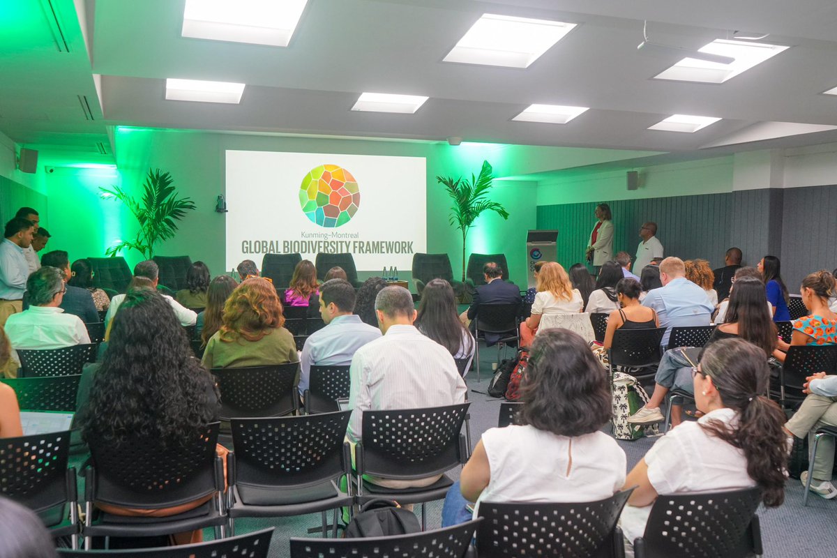 En el segundo día de la #SemanaBioCali2025, el viceministro <a href="/MCabreraLeal/">Mauricio Cabrera Leal</a> participó en el panel “Fondo de Cali para nuestro futuro biodiverso”, un espacio clave para dialogar sobre este mecanismo, impulsado por Colombia como país anfitrión de la <a href="/COP16Oficial/">COP16 COLOMBIA 🇨🇴</a>.

Durante el panel