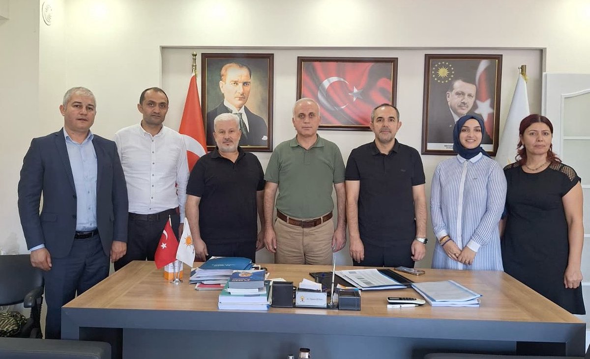 Konyaaltı İlçe Kaymakamımız Rahmi Köse teşkilatımıza ziyarette bulundularZiyaretleri nedeniyle kendilerine teşekkür ediyoruz.

<a href="/alicetin_07/">Ali Çetin</a> <a href="/KonyaaltAk/">AK PARTİ KONYAALTI🇹🇷🇹🇷</a>