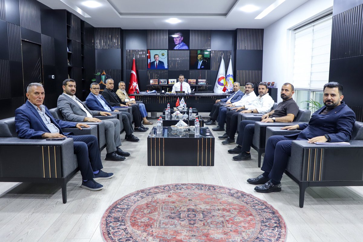 Dünya markaları arasında yer alan Porsche, Ferrari, Alfa Romeo gibi prestijli otomobil firmalarının tekstil koleksiyonları ve üretim süreçlerinde güçlü bir aktör olan Odamız Üyesi Artar Tekstil, Bingöl OSB’de tasarım ve üretim kampüsü kuruyor.

Artar Tekstil Yönetim Kurulu