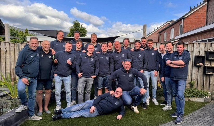 Niet naast de schoenen lopen!!! sportclubrijssen.nl/nieuws/711/nie…