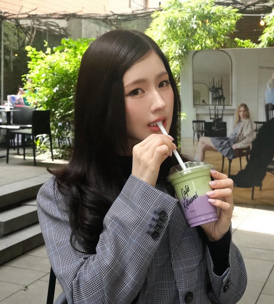 LIL WAIST tweet media