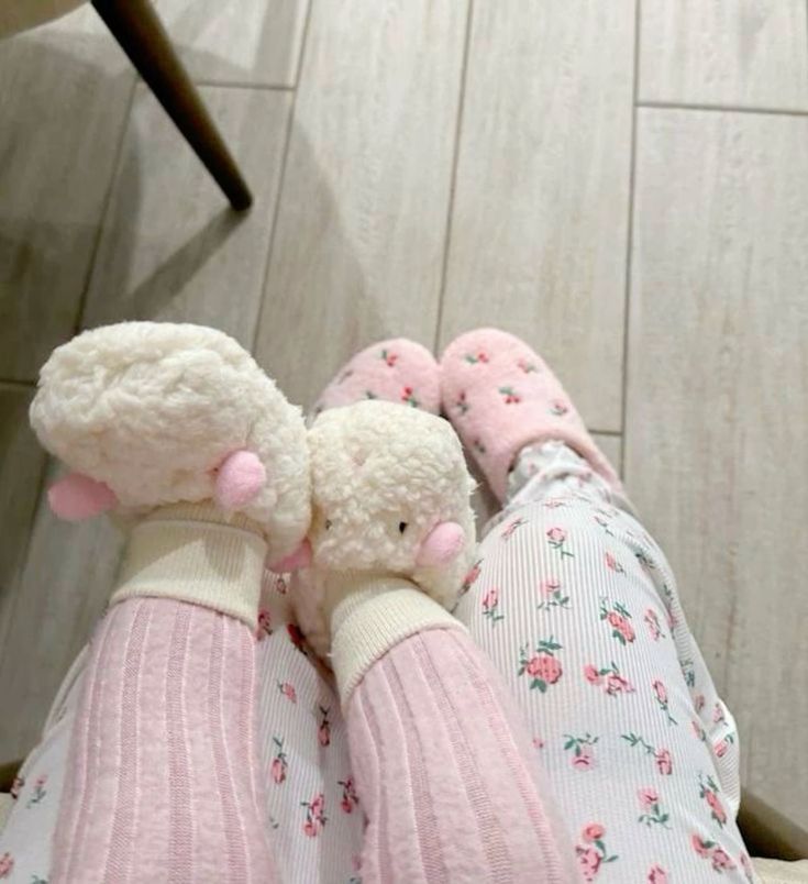 🪽 (@babysmelll) on Twitter photo 