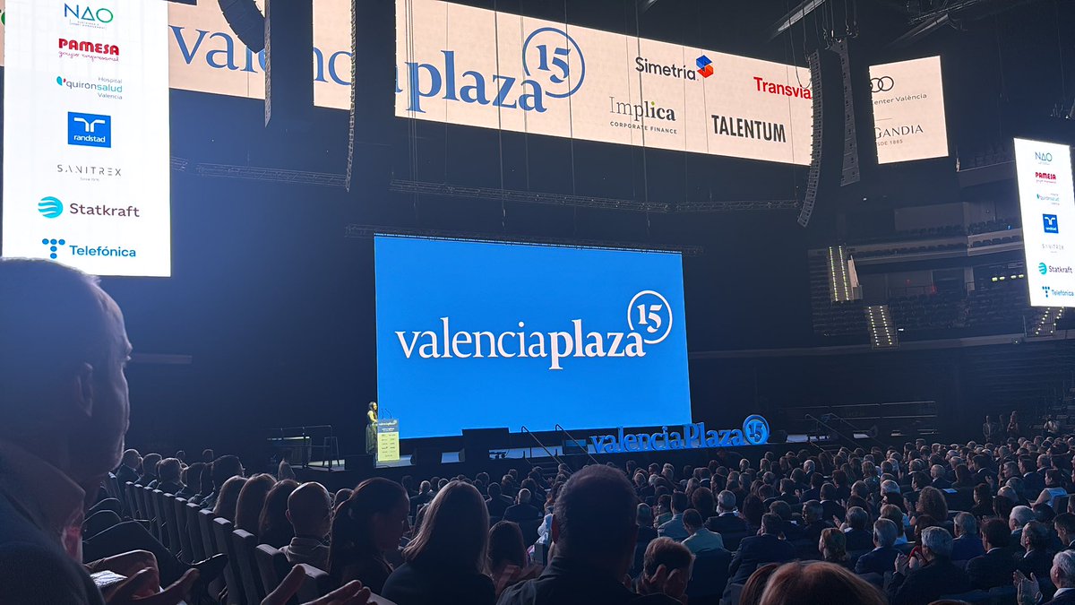 Sanitat_CCOOPV's tweet photo. Hoy acompañamos a @valenciaplaza en su #15AniversarioVP 
Enhorabuena por un año más de periodismo y por todas esas noticias que hablan del personal de la sanidad y la dependencia, y la defensa de su personal https://t.co/4HvXwWowbN