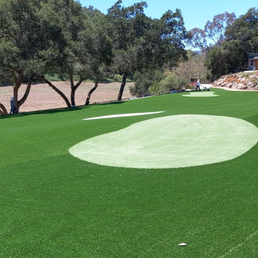 ColoresTree's tweet image. Turf installation is perfect for play, pets, or patios—and no more mud or mowing. I’ll make sure it’s done cleanly and fits your yard perfectly. Reach out for details.
#TurfInstallation
treeservicesaromas.com/turf-installat…