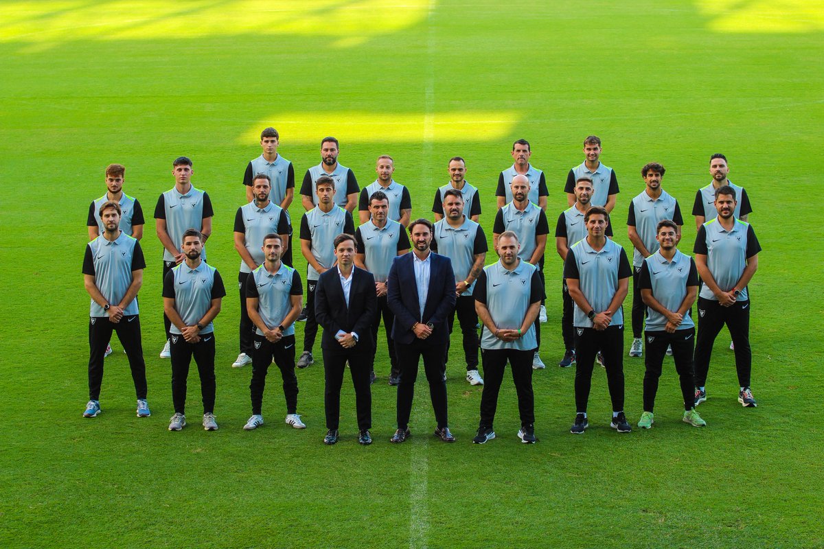 ⭐️ El UCAM Murcia CF presenta el organigrama de su <a href="/ucamcf_academy/">UCAM Murcia CF Academy</a> para esta nueva temporada 2025/26.

En esta estructura se integra a la #CanteraUCAM, #UCAMFemenino y @UCAMInternacional.

📰ucamdeportes.com/ucamcf/noticia…

💙 Seguimos construyendo futuro desde la base.