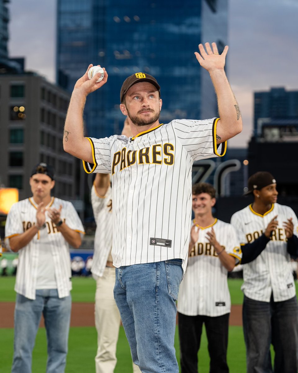 GOOD LUCK TO OUR FRIENDS AT THE @padres AS THEY START THEIR RUN IN THE @mlb POSTSEASON 

#FightForTheFaithful