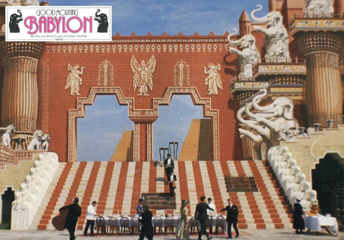 cinepastor's tweet photo. Película 324-2025: (***)"Buenos días, Babilonia" (#PaoloTaviani/#VittorioTaviani,1986)
Una película que recrea parcialmente cómo era el cine en el Hollywood de 1915-1916 cuando #DavidWGriffith rodaba "Intolerancia".
Con #RobertoPerpignani como montador (tuit de 2018)
#MetaCine https://t.co/brAdkFm5eA
