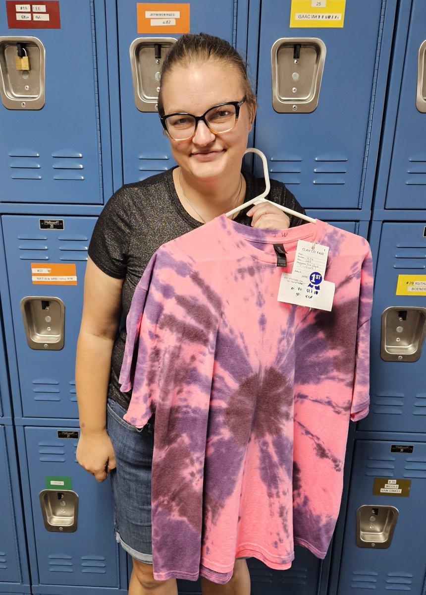 Earlier this month we had projects from 16 different artists entered into the Clay County Fair creative arts competition. Here are some of the blue and red ribbon winners with their entries. Each is unique to its artist's interests and style. #VNU #ClayCountyFair