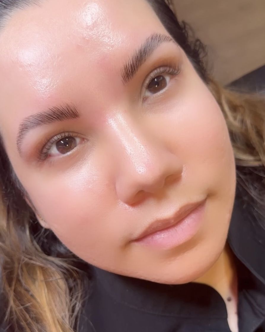LUXBEAUTYSD's tweet photo. Achieve silky, defined brows with brow lamination! It’s the treatment every brow deserves. Contact Lux Beauty Med Spa in San Diego, CA, to book your appointment now.

#BrowLamination
https://t.co/CBoEtRTya0 https://t.co/0aFSWw95O6
