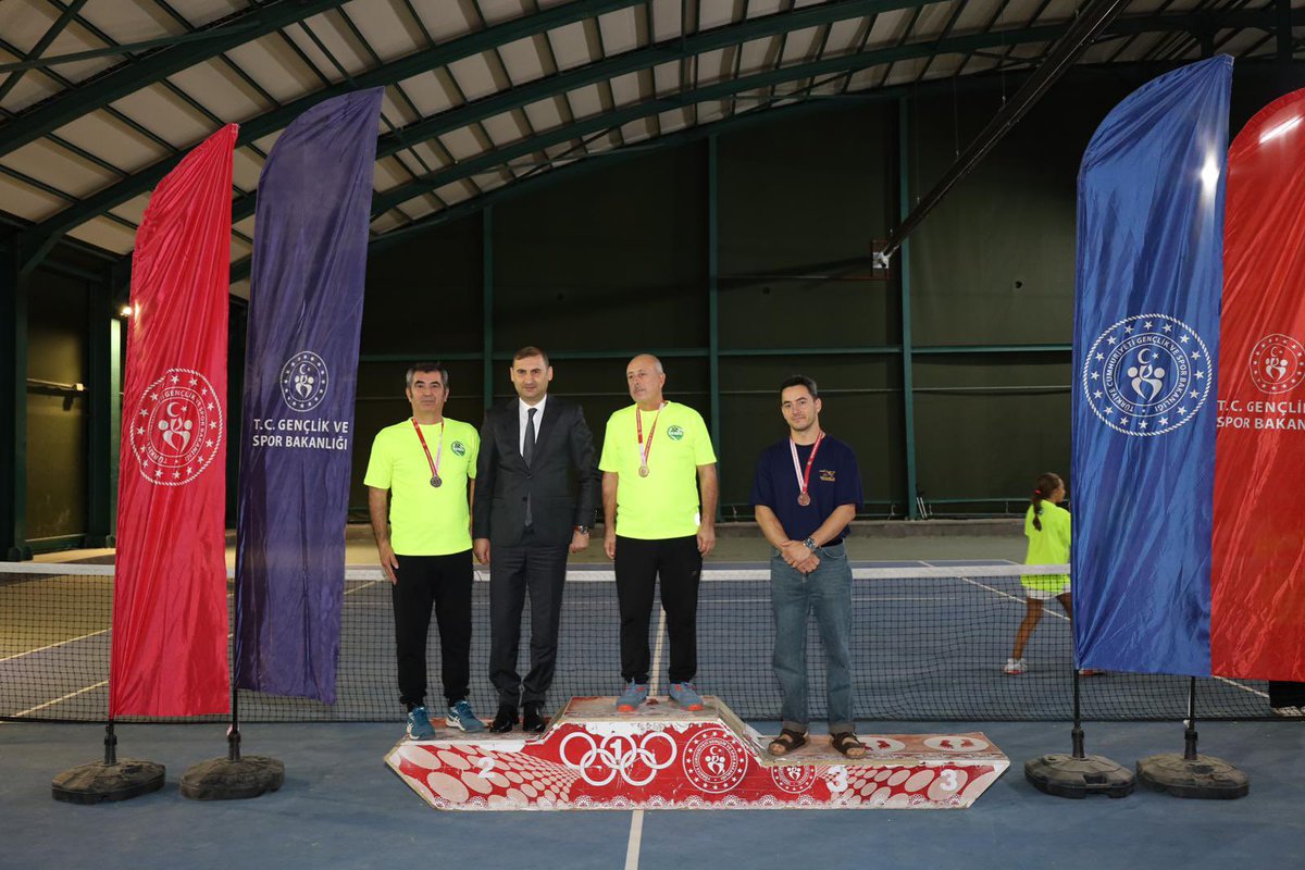 TTFK_Maras's tweet photo. K.Maraş İl Temsilciliğimiz faaliyet programı kapsamında 16 kategoride 222 sporcunun katıldığı İl Şampiyonluğu Tenis Turnuvası tamamlandı turnuvaya katılan bütün sporcularımızı tebrik ediyor dereceye giren sporcuları kutluyorum. https://t.co/nQoMQ7OMFt