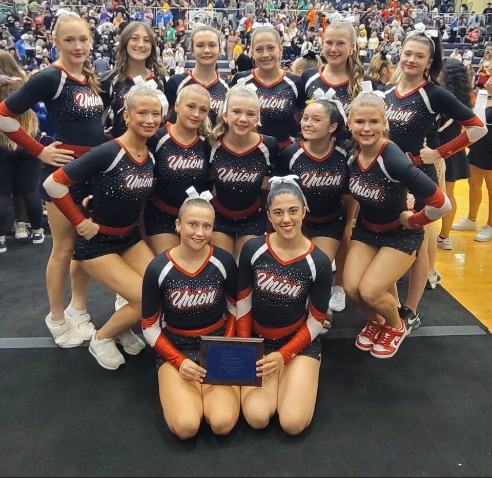 We had a great performance today at MCCA KC Regionals  to start off our competition season we placed 2nd and qualified for State. 
St. Louis Regional is next Saturday and we are heading up to HIT ZERO!! #Uproud #WeareU #regionals #MCCA