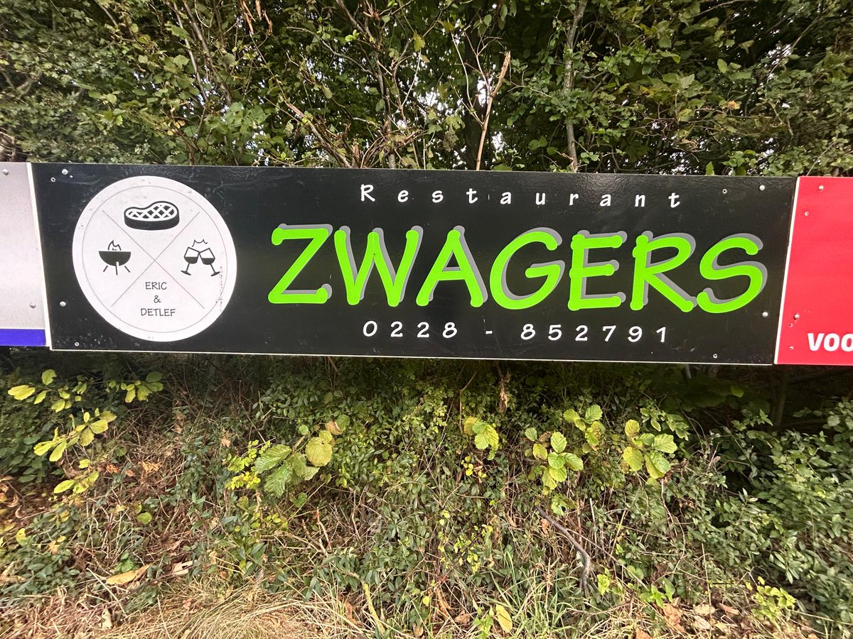 Nieuw bord gespot langs de Drechterlandseweg! 🎉 

Welkom Zwagers als onze nieuwste bordsponsor. Samen maken we de club sterker, bedankt voor jullie support! 👏 

#sponsornieuws #Zwagers #Drechterlandseweg