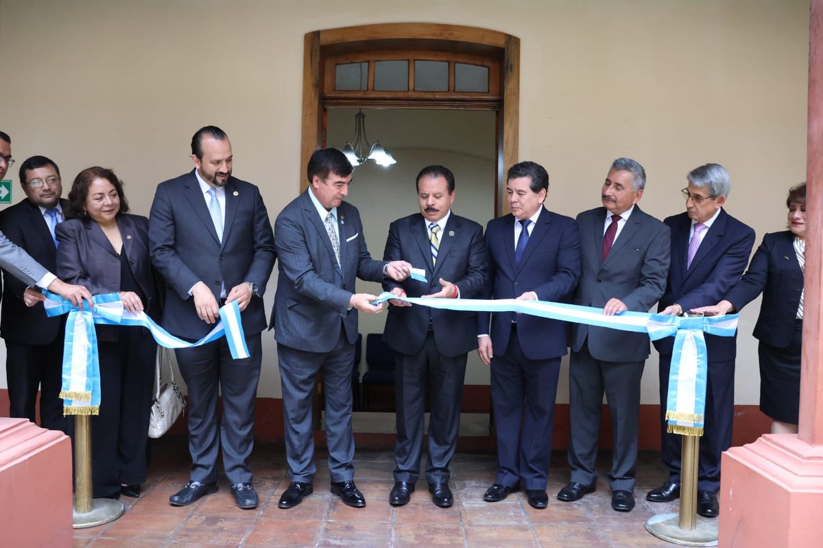 La validación que la sociedad hoy le brinda a los delincuentes que nos tienen en el subdesarrollo, es la mayor muestra de ese subdesarrollo.