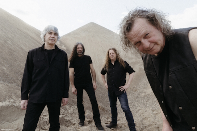 VOIVOD: Official Biography 'Always Moving - The Strange Multiverse Of Voivod' To Be Released In November blabbermouth.net/news/voivod-of…