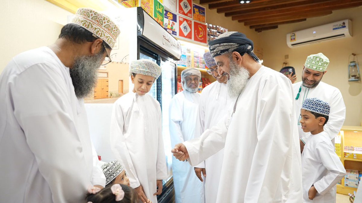 abdallahharthi1's tweet image. بدعوة كريمة من الاخوه صالح وسالم الضاويين سعدت اليوم بافتتاح محل [ الصفح ] كبقاله تحاكي المحلات القديمه لبيع الحلويات والعصاير وغيرها من الماكولات حيث تم افتتاح المحل بجوار مقهى الصفح بمنطقة القناطر بولاية ابراء ، المحل إضافة جديده للمشروع ونقطه اخرى للانطلاق لمشاريع ومحلات جديده…