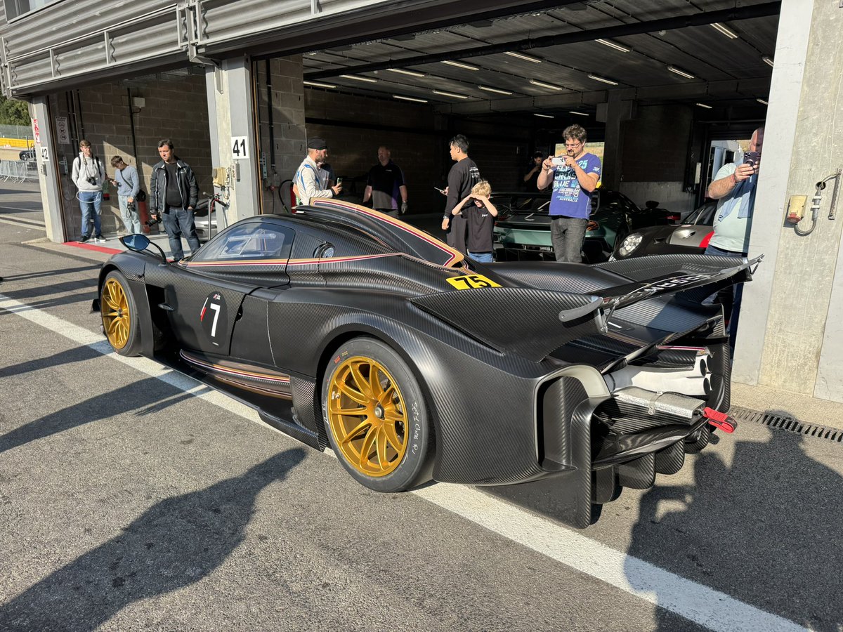 mattjameswright's tweet image. Oh and few pics/vids from today’s shenanigans 😎🏁

#rmatrackdays
#SpaFrancorchamps