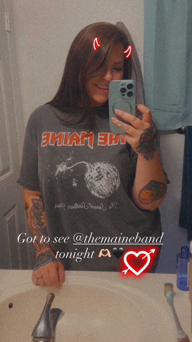 YourDarlingDani's tweet photo. But me??? I be knowin’ https://t.co/Kry5rqLYR1