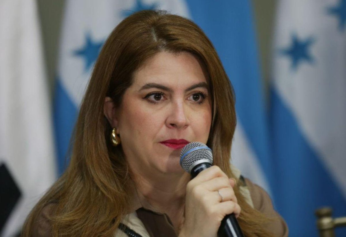 🔴Cossette López denuncia que las fuerzas de seguridad mantienen una ocupación irregular en el CNE.⚠️