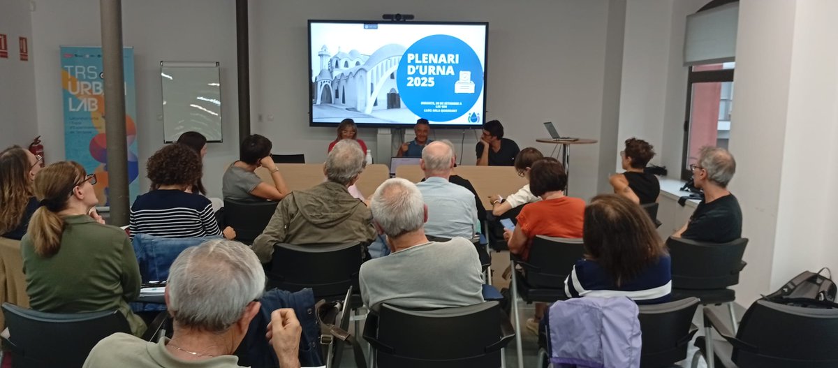 💧Enhorabona a Dolors Frigola i Martí Roses que han estat escollits com a presidenta i vicepresident de l'Observatori de l'Aigua de #Terrassa. Molts ànims i energia per a la nova etapa!

✅ L'entitat ha celebrat un plenari al qual ha assistit el #SíndicTRS, Mustapha Ben El Fassi.