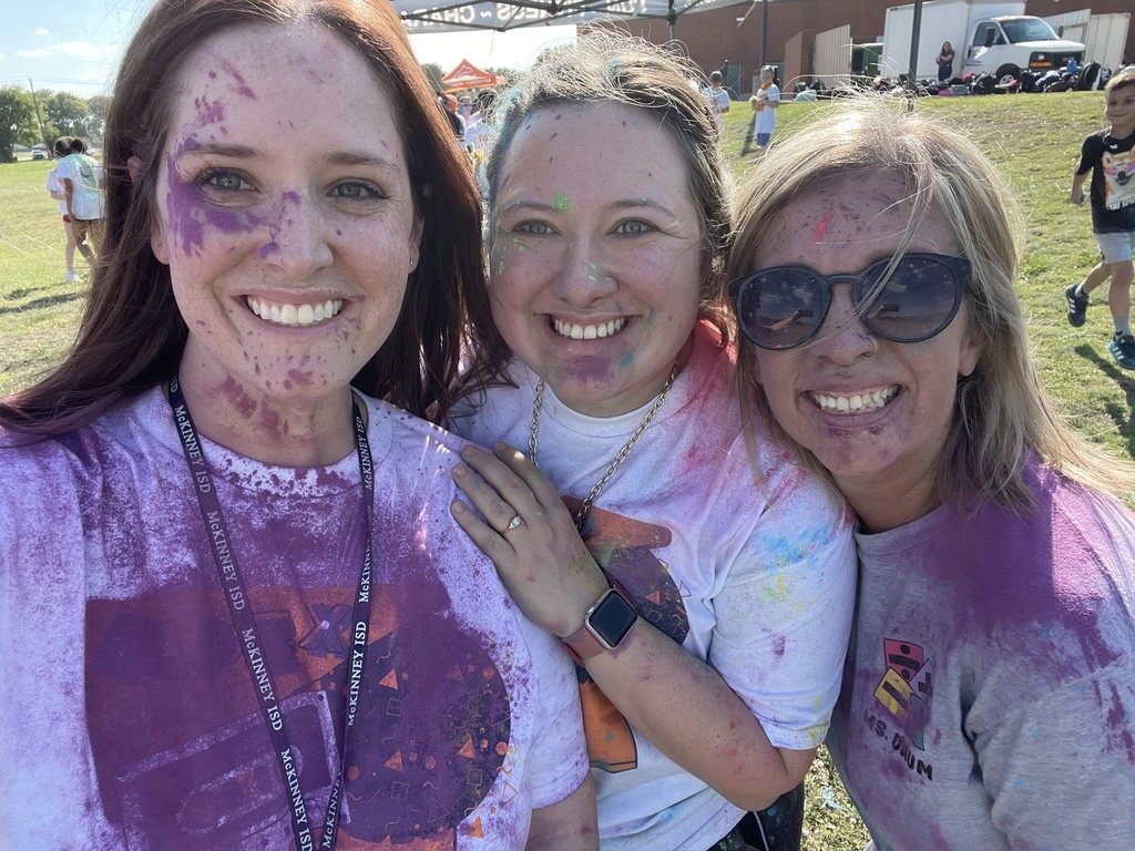 EvansPanthers's tweet image. Thanks to all who donated for our APEX Fundraiser! 💰 We successfully reached our goal AND our students had a BLAST at our Color Battle! 🟢🟡🔵 #EvansIMPACT